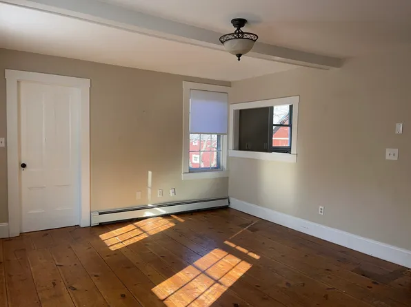 11A Main St, Brookline, NH 03033