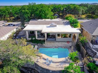 427 Coventry Rd, Spicewood, TX 78669