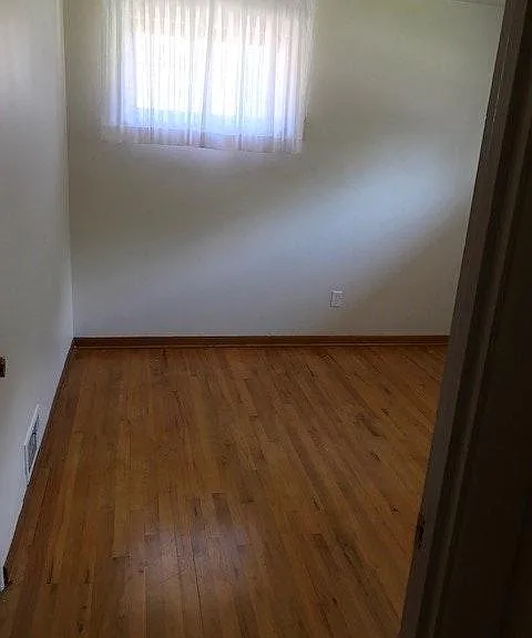 1270 Commercial St — Photo 8
