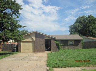 609 Robin Hill Rd, Edmond, OK 73003