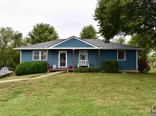 241 NE 59th Ter, Topeka, KS 66617