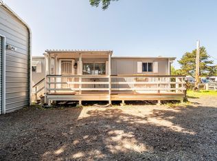 125 N 4th St, Lakeside, OR 97449