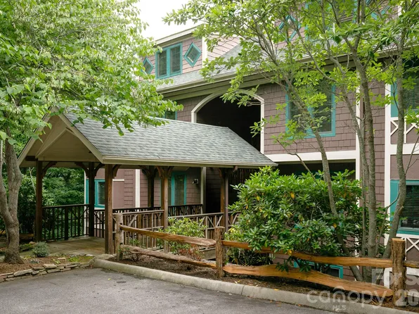 222 Creekside Way, Burnsville, NC 28714