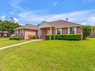 2060 Hamilton Crossing Dr, Cantonment, FL 32533