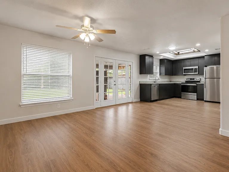 1025 Kingston Dr — Photo 7