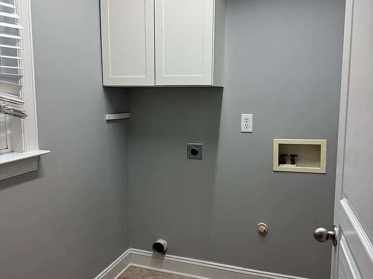 3008 Scottcrest Way — Photo 5