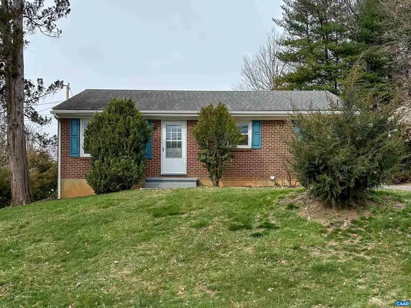 504 Hoover St, Staunton, VA 24401