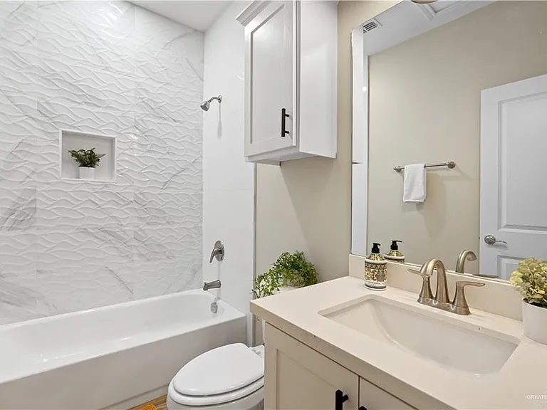 2809 E Israel Ave #1 — Photo 11