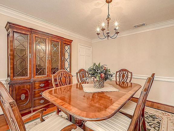 5th image of 22818 Spatswood Ln