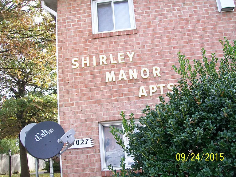 4027 Macarthur Ave — Photo 3