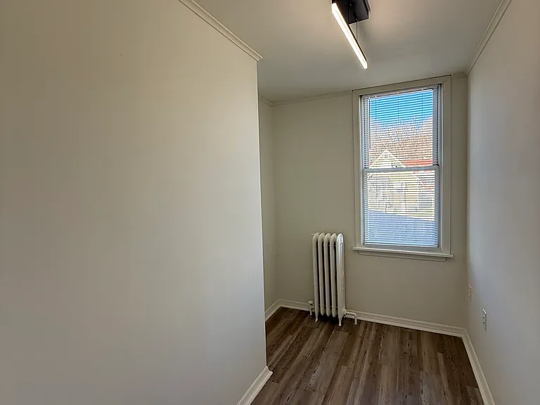 1841 Chislett St — Photo 18