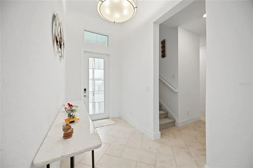 3 bed, 4.5 bath, 3167 sqft, $8,000 — Photo 4