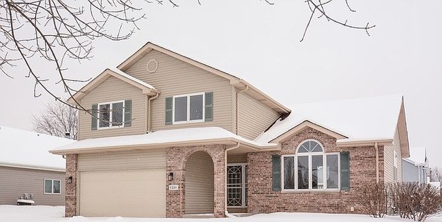 1st image of 1221 Blackhawk Dr