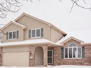 1221 Blackhawk Dr, University Park, IL