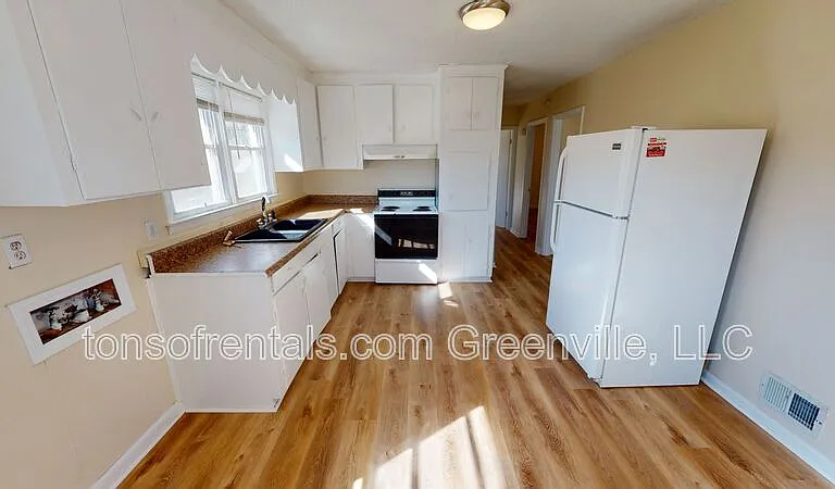 1427 Grant Cir #C — Photo 5