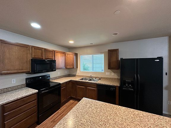 3rd image of 1394 Brackenridge Ave