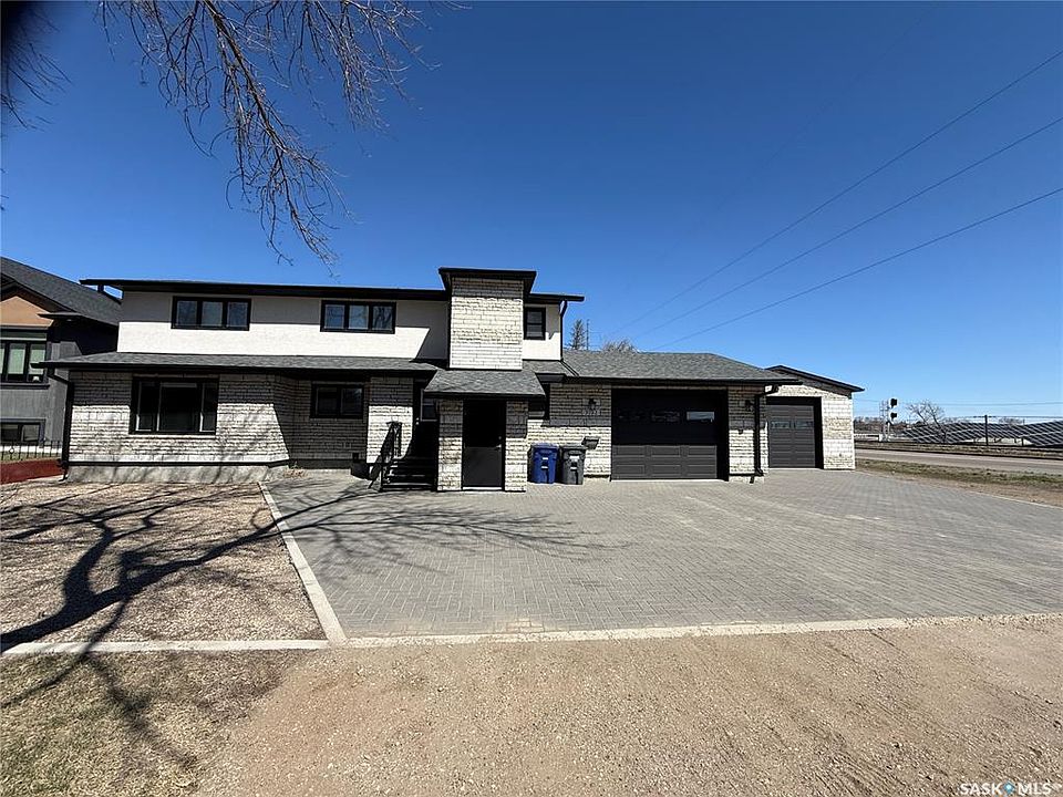 1st image of 3102 Caen STREET