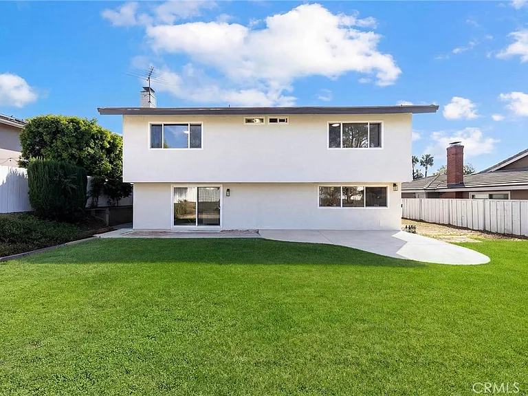 19841 Lombardy Ln — Photo 45