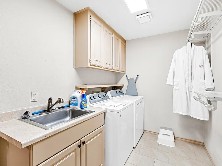 5202 Heatherdale Dr — Photo 12