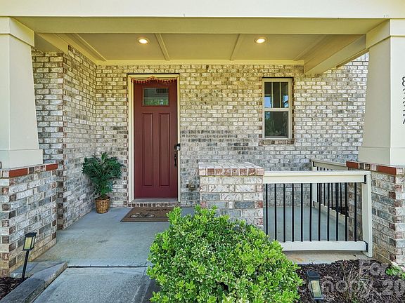 3rd image of 8337 Breton Way