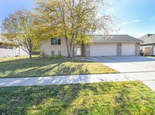 905 E Ryan Dr, Tea, SD 57064