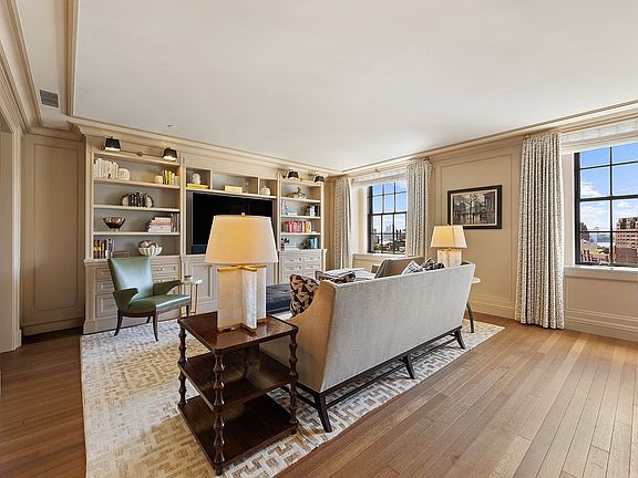 4th image of 160 W 12th St #108