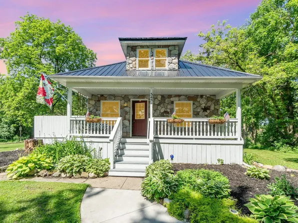 3451 Barnard Rd, Saginaw, MI 48603