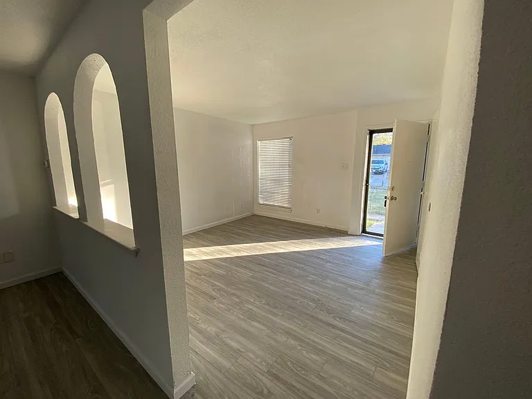 3501 Gatewood Ln — Photo 13