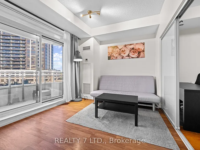 1070 Sheppard Ave W #323 — Photo 12
