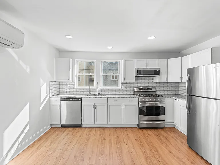 3220 W Willard St — Photo 6