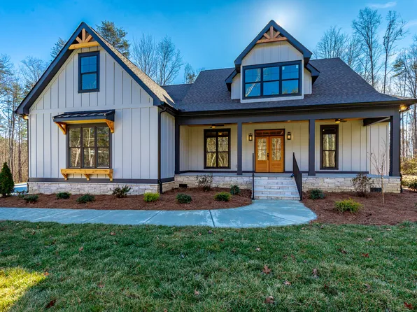2964 Mowbray Pike, Soddy Daisy, TN 37379