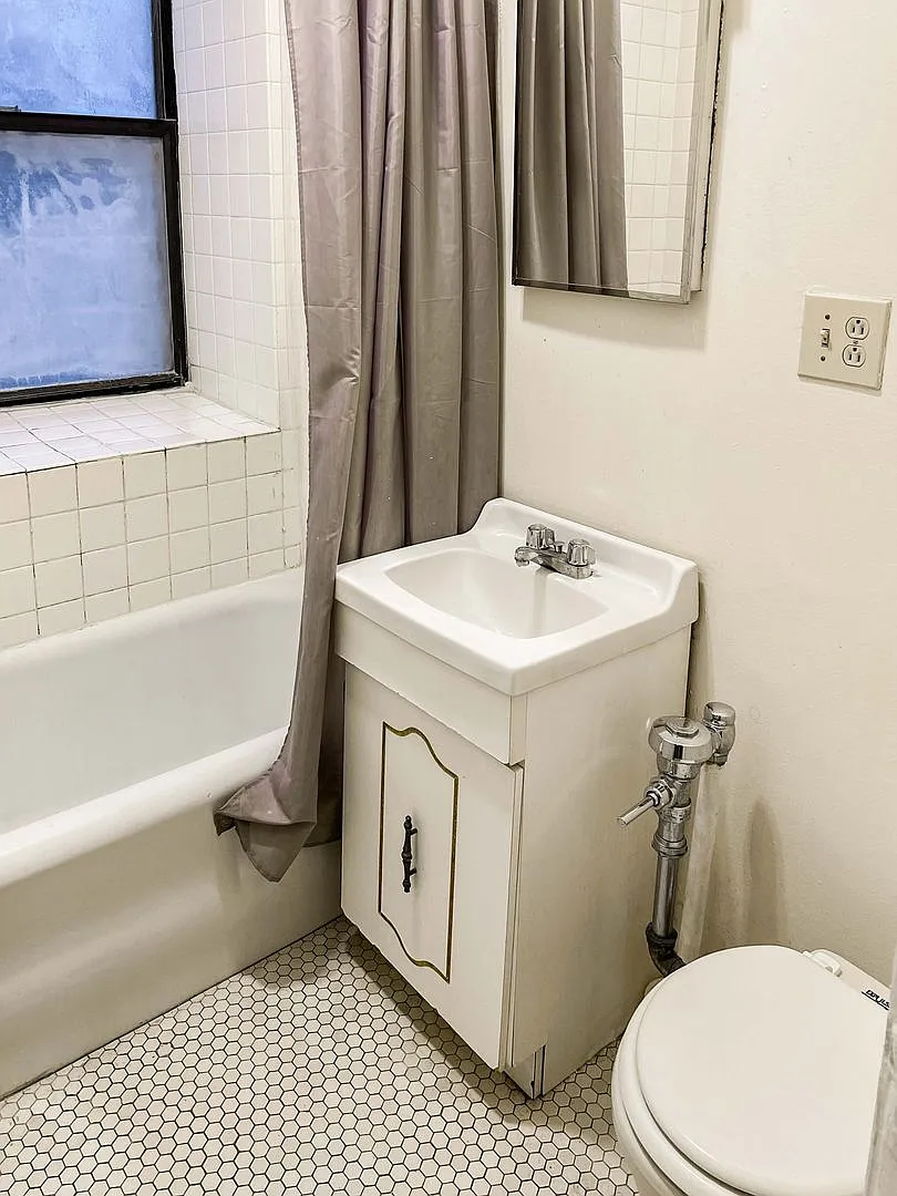 Studio, 423 sqft, $1,535 — Photo 4