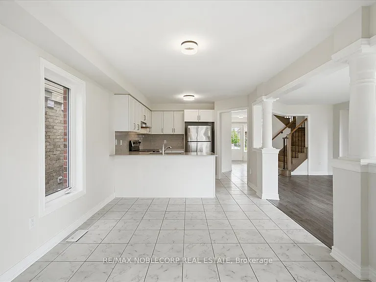226 Bruce Cameron Dr — Photo 14