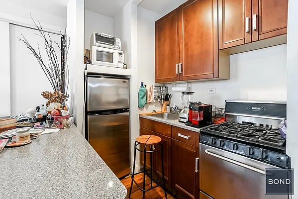 Rented by Bond New York | media 15