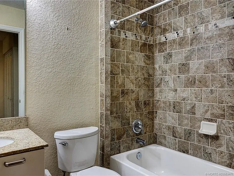 49 SE Sedona Cir #101 — Photo 30