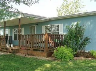 3120 SW Warnicks Rd, Saint Joseph, MO 64504