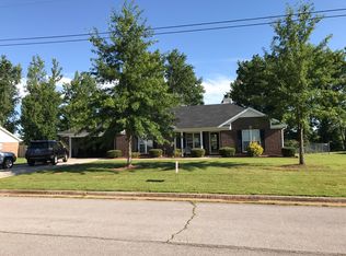 300 Earnhardt Dr, New Market, AL 35761