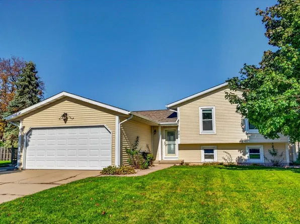 381 Cherry Wood Dr, Oregon, WI 53575