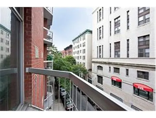 Rented by Douglas Elliman | media 33