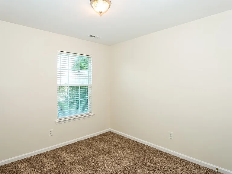 6827 Blake Brook Dr — Photo 13