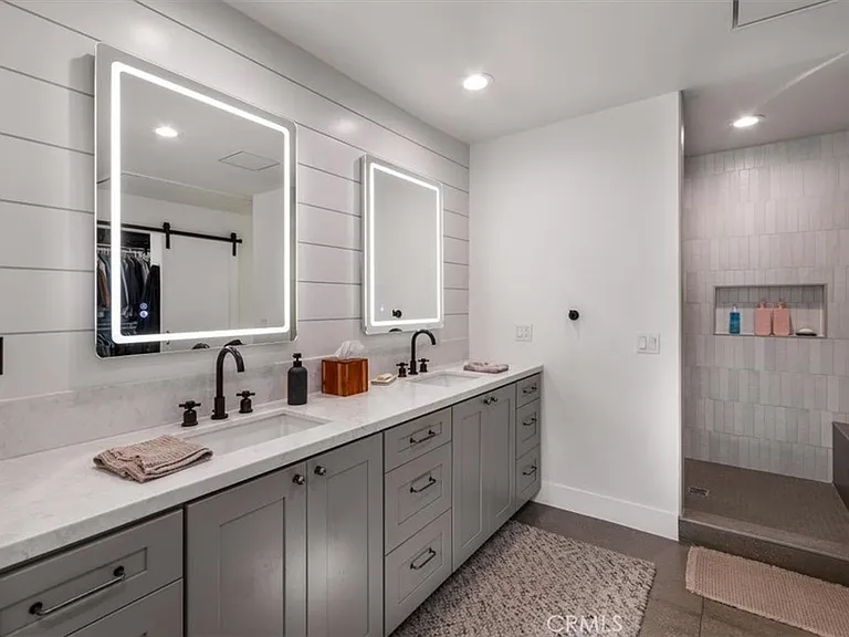 4912 Seapine Cir — Photo 27