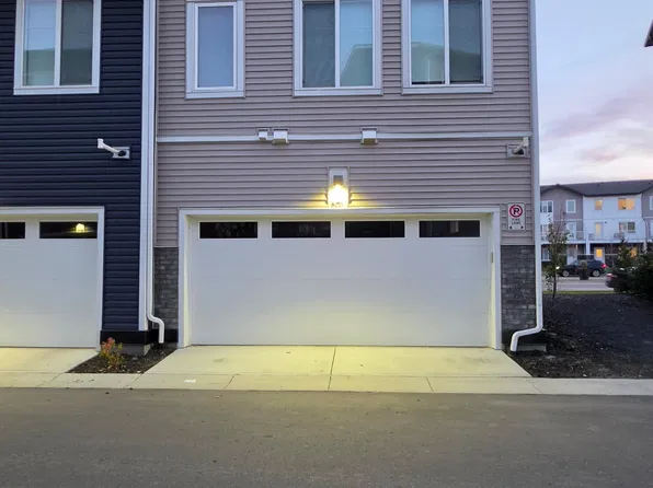 6 Merganser Dr W, Chestermere, AB T1X 1K9