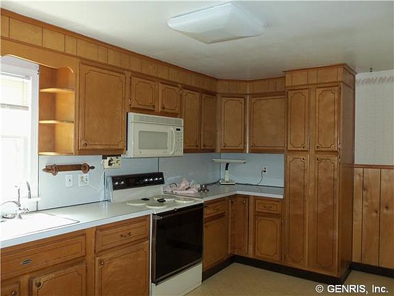 5th image of 101 E Buffalo St