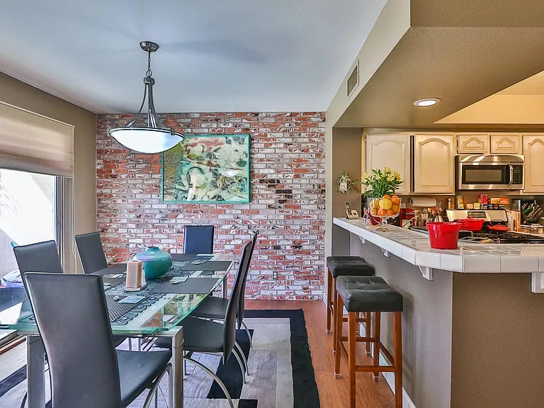 2657 Seashore Dr — Photo 9