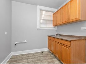 8707 S Morgan St, Chicago, IL