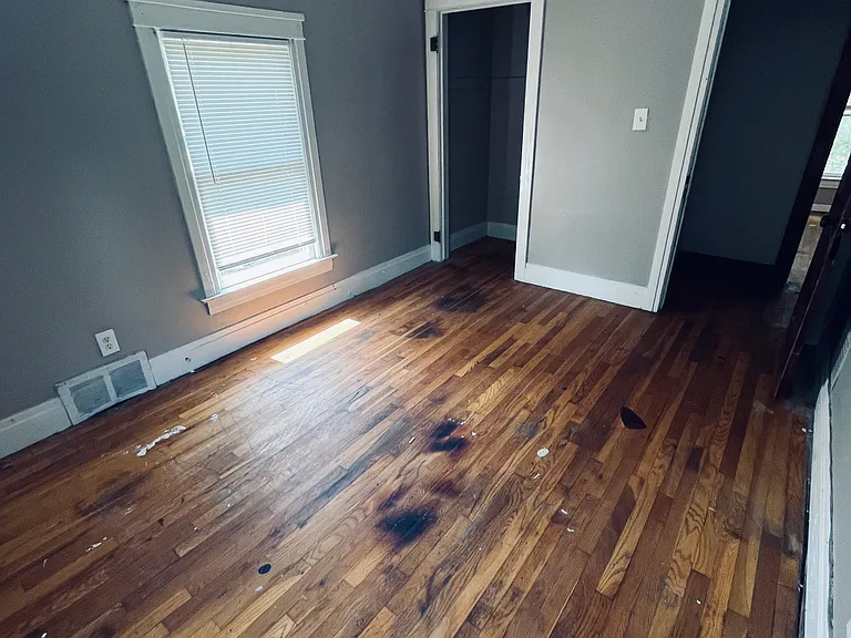 40 Foster St — Photo 2
