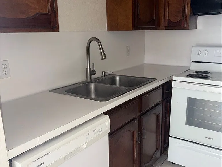 6513 Long Meadow Dr — Photo 5