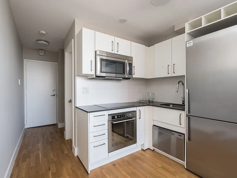 730 Saint Clarens Ave — Photo 40