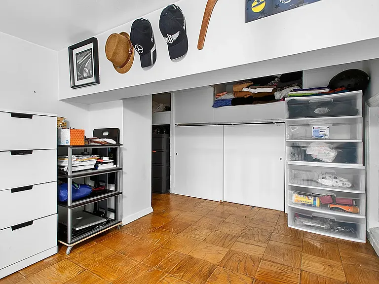 350 E 62nd St #1 — Photo 5