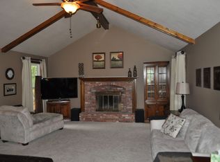 3853 SW Wood Valley Dr, Topeka, KS 66610